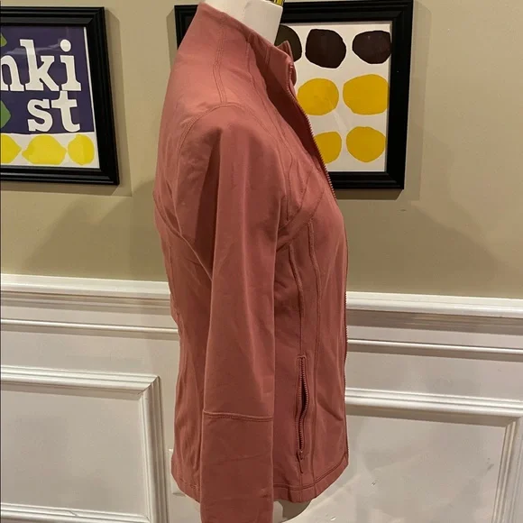 Lululemon Define Jacket in Spanish Rose - Picture 5 of 8